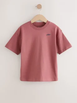 T-Shirts|Tops*Next - Short Sleeve Logo Chest Graphic T-Shirts 4 Pack (3-16yrs) Marineblauw/grijs/paarsrood