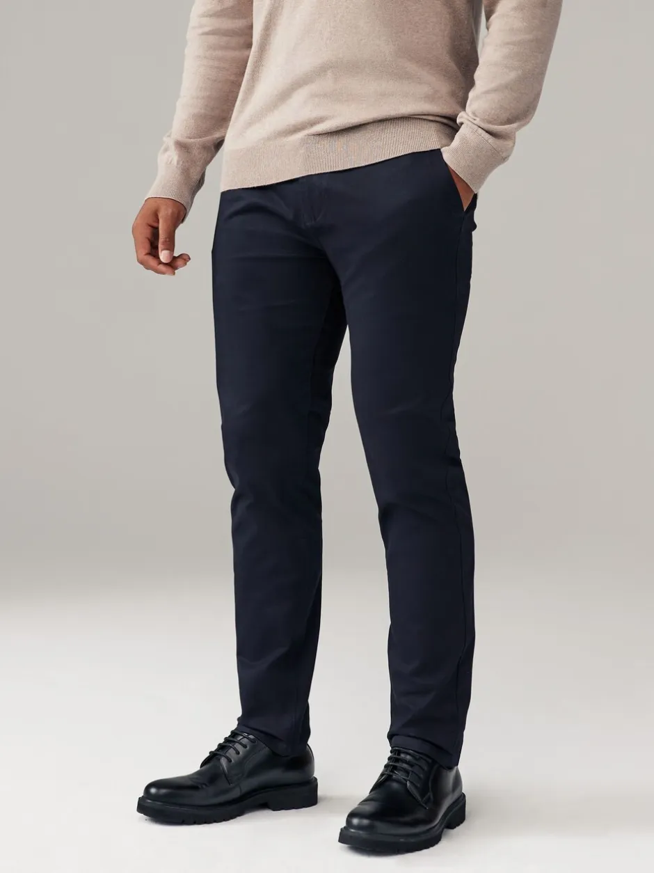 Broeken En Chino's|Next - Slim Fit - Stretch chino's verpakking van 2 Marineblauw/kiezelkleur