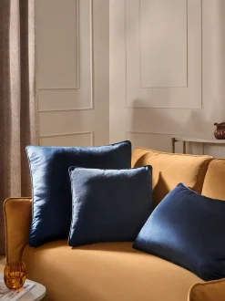 Kussentjes En Plaids|Kussentjes En Plaids|Next Matfluwelen kussen