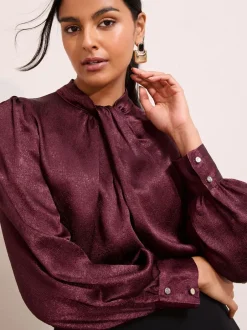 Blouses En Overhemden|Friends Like These - - Gecrushte satijnen blouse met gedraaide hals en lange mouwen Merlotrood
