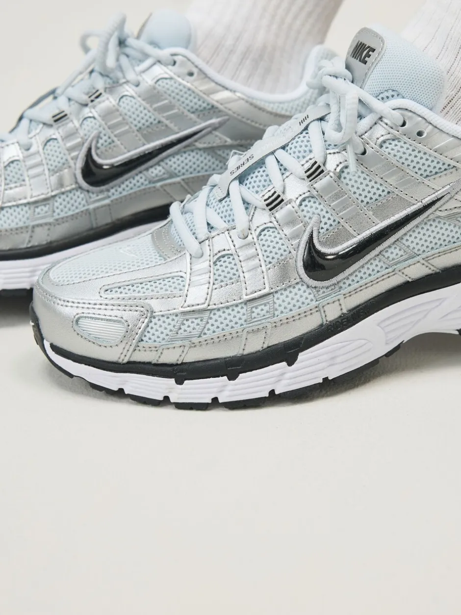 Sneakers|Nike Metallic zilver - P6000 Trainers