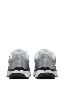 Sneakers|Nike Metallic zilver - P6000 Trainers