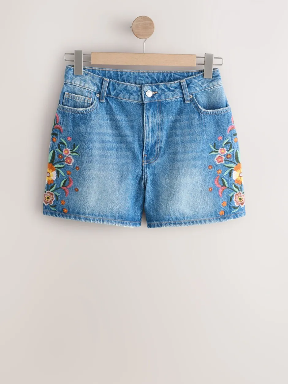 Shorts*Next - Denim shorts voor jongens Middenblauw met bloemenborduursel