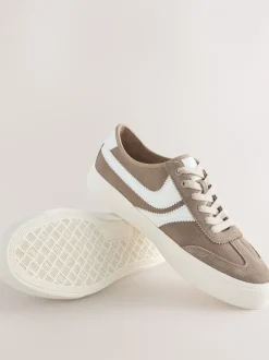 Sneakers*Next - Forever Comfort® Suede Side Stripe Skater Lace Up Trainers Mokkabruin
