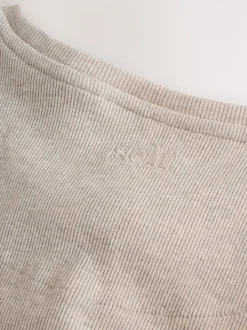 Pyjama's|Loungewear|self. - Geribbelde pyjama met knopen Moutkleurig