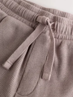 Sets En Outfits|Shorts*Next - Set van T-shirt met textuur en korte mouwen en shorts (3 - 16 jr) Nertsgrijs/bruin