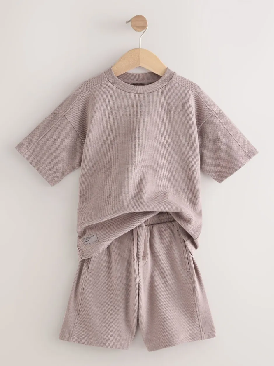 Sets En Outfits|Shorts*Next - Set van T-shirt met textuur en korte mouwen en shorts (3 - 16 jr) Nertsgrijs/bruin