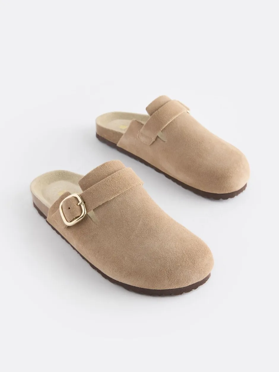 Lage Schoenen|Next Neutraal suède - Klompen met leren voetbed