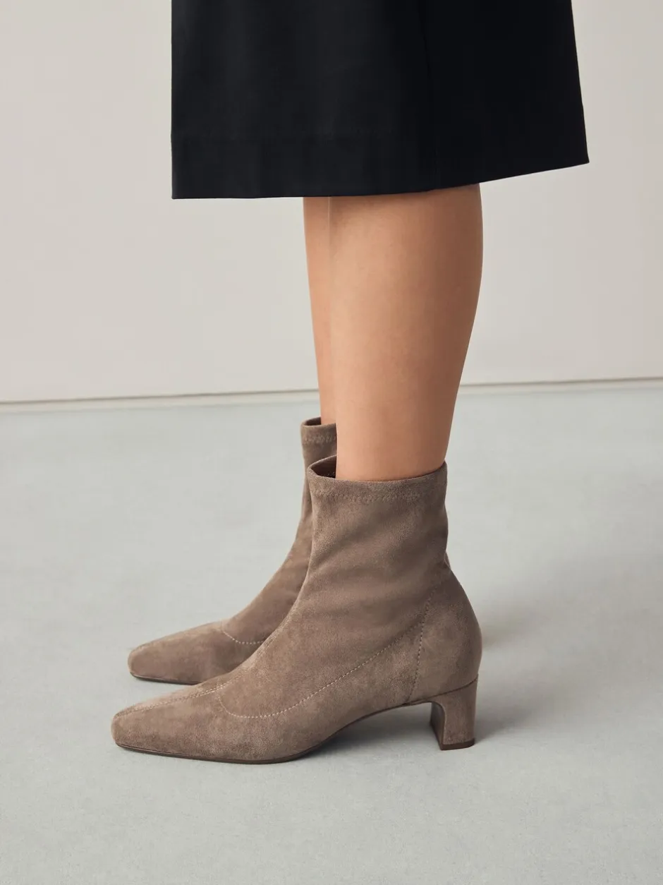 Ruimvallend En Extraruimvallend|Boots*Next - Chisel Toe Block Heel Sock Boots Neutraal taupe