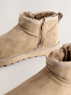 Ruimvallend En Extraruimvallend|Boots|Next - Waterafstotende enkellaarzen van imitatiebont Neutraal taupe suède