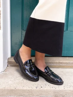 Lage Schoenen|Novo CARMELLA Stud Detail Loafers