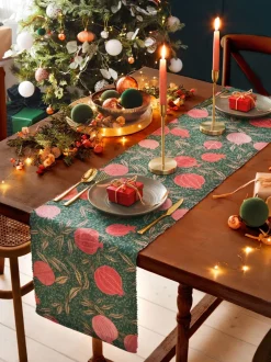 Tafellinnen En Placemats *Paoletti - Grote kersttafelloper met granaatappelprint