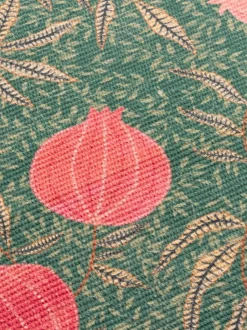 Tafellinnen En Placemats *Paoletti - Grote kersttafelloper met granaatappelprint