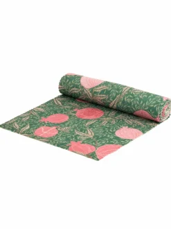 Tafellinnen En Placemats |Paoletti kersttafelloper met granaatappelprint