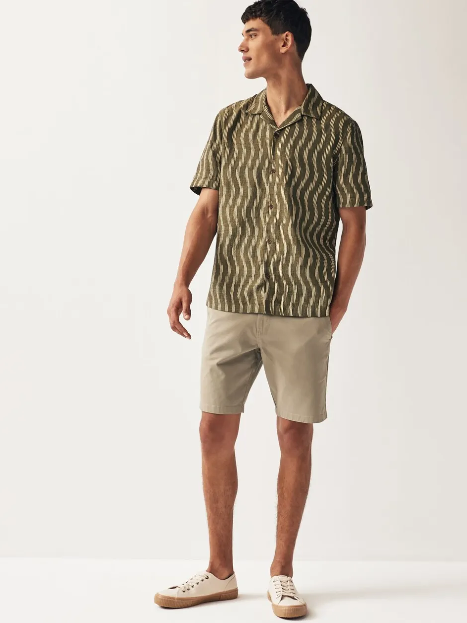 Shorts|Next - Relaxed fit - Chinoshort met stretch Pastelgeel