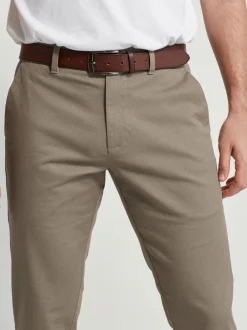 Broeken En Chino's|Next - Straight fit - Zachte chino met print en riem Pastelgeel