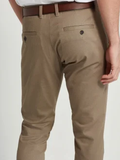Broeken En Chino's|Next - Straight fit - Zachte chino met print en riem Pastelgeel
