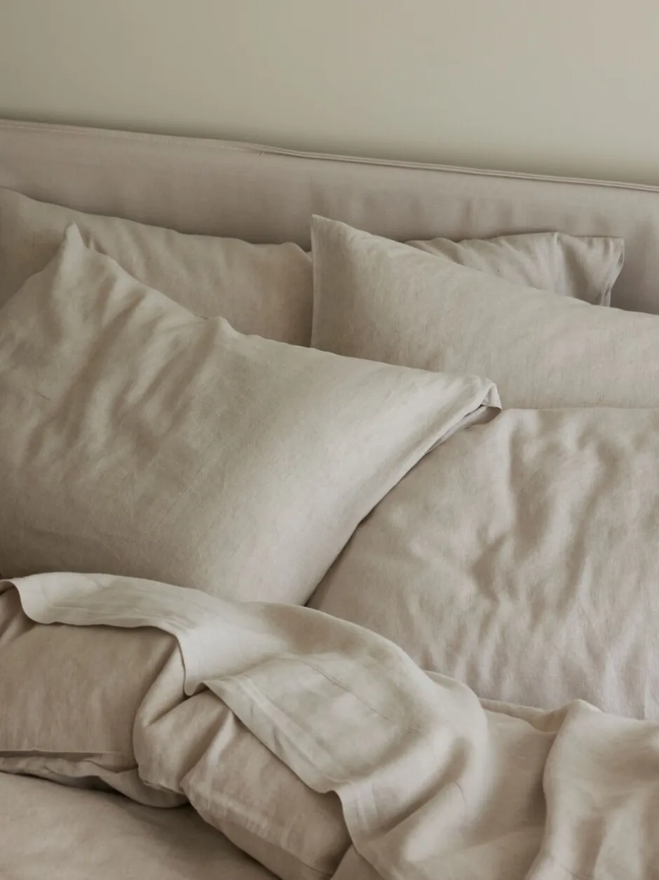 Piglet In Bed|Piglet in Bed Pillowcase Moutkleurig