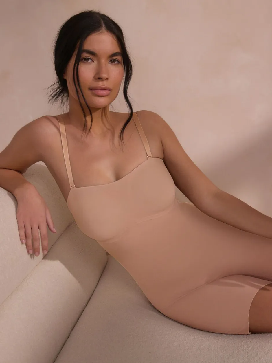 Shapewear|Next - DD+ minimaliserende buikcorrigerend ondergoed met bandeau en pijpjes Praline nude