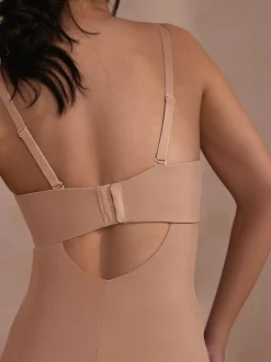 Shapewear|Next - DD+ minimaliserende buikcorrigerend ondergoed met bandeau en pijpjes Praline nude