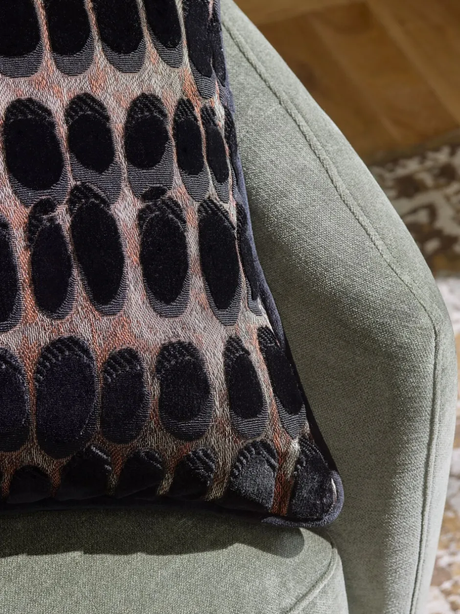 Kussentjes En Plaids|Kussentjes En Plaids|Next Rebel Spot Velvet Cushion Zwart