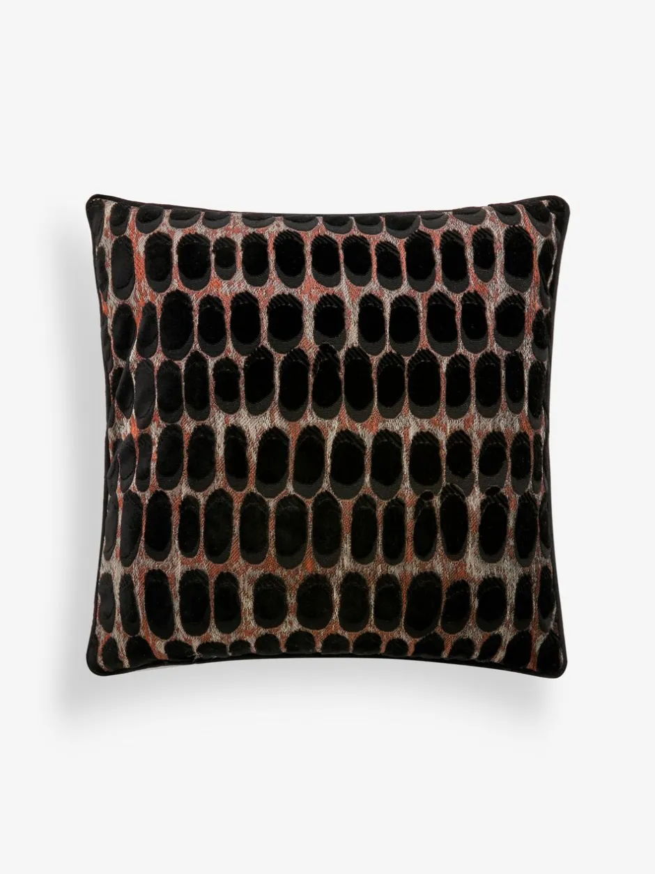 Kussentjes En Plaids|Kussentjes En Plaids|Next Rebel Spot Velvet Cushion Zwart