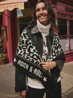 Mutsen, Handschoenen En Sjaals|Rockett St George Triangle Cosy Scarf