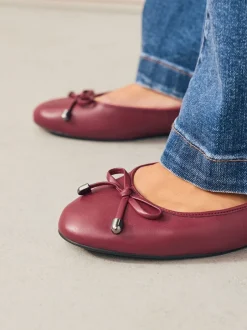 Lage Schoenen|Next Rood - Leren Ballerina's met ronde neus