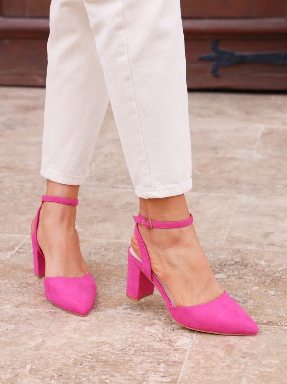 Ruimvallend En Extraruimvallend|Linzi Roze - Larsa pumps met spitse neus en wijde pasvorm