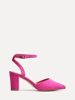 Ruimvallend En Extraruimvallend|Linzi Roze - Larsa pumps met spitse neus en wijde pasvorm