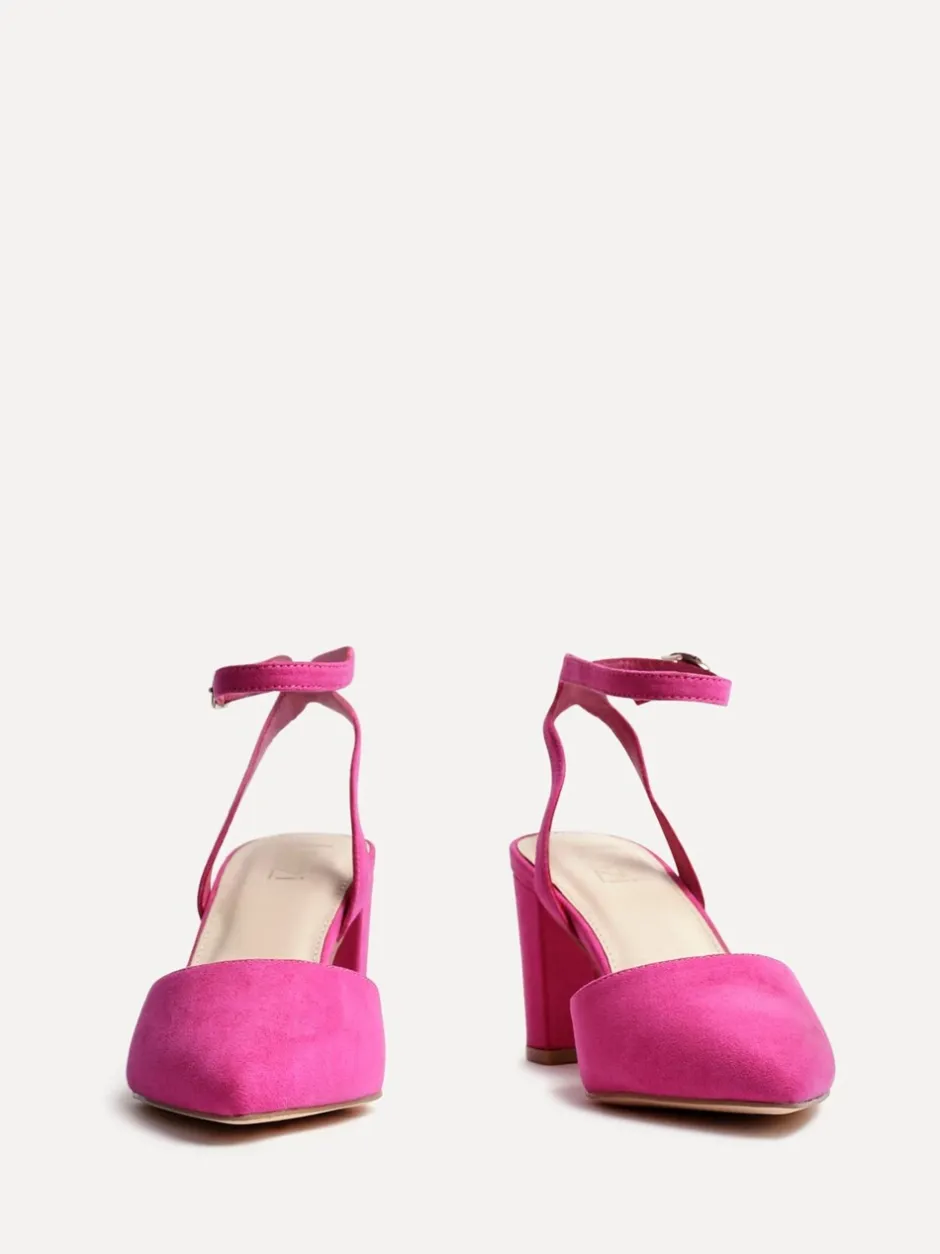 Ruimvallend En Extraruimvallend|Linzi Roze - Larsa pumps met spitse neus en wijde pasvorm