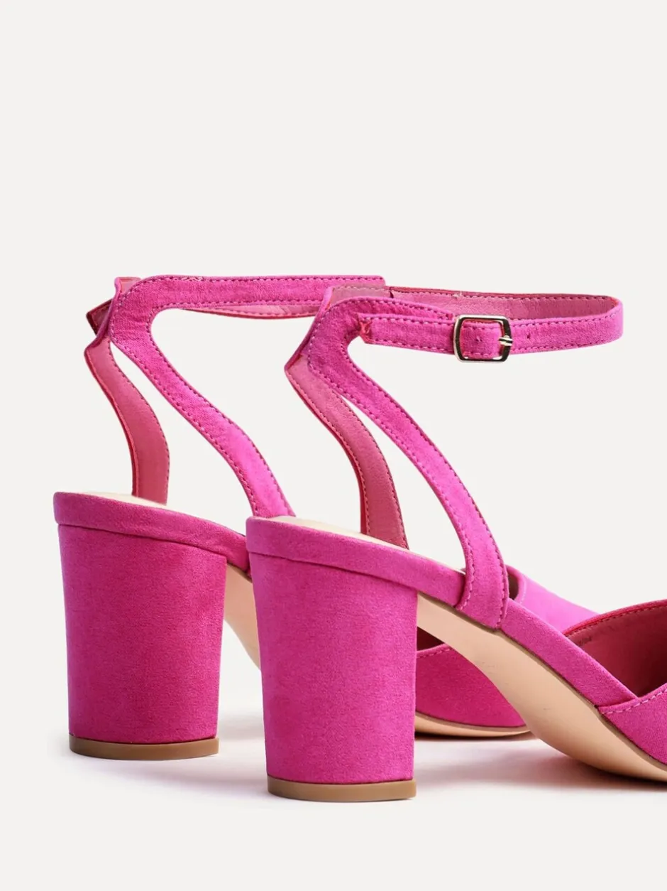 Ruimvallend En Extraruimvallend|Linzi Roze - Larsa pumps met spitse neus en wijde pasvorm