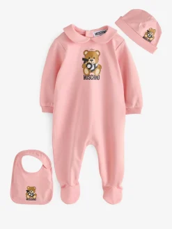 Slabbetjes*Moschino - Baby Logo Sleepsuit, Hat & Bib Giftset With Giftbox Roze