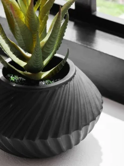 Kunstbloemen*Next Set of 3 Artificial Succulents In Black Bronx Pots