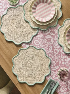 Tafellinnen En Placemats |Tafelgerei|Next Set of 4 Scallop Rattan Placemats