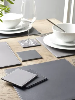 Tafellinnen En Placemats *Next Set van 4 omkeerbare placemats en onderzetters van imitatieleer Antraciet/grijs
