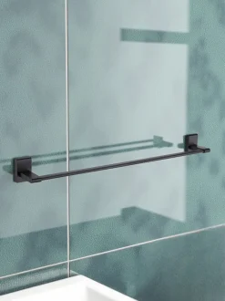 Badkameraccessoires*Showerdrape Unity Wall Mounted Rail Towel Zwart