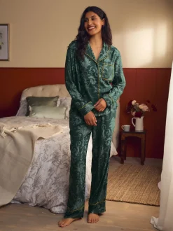 Pyjama's|Loungewear*Laura Ashley Smaragdgroen - Josette pyjama met knopen