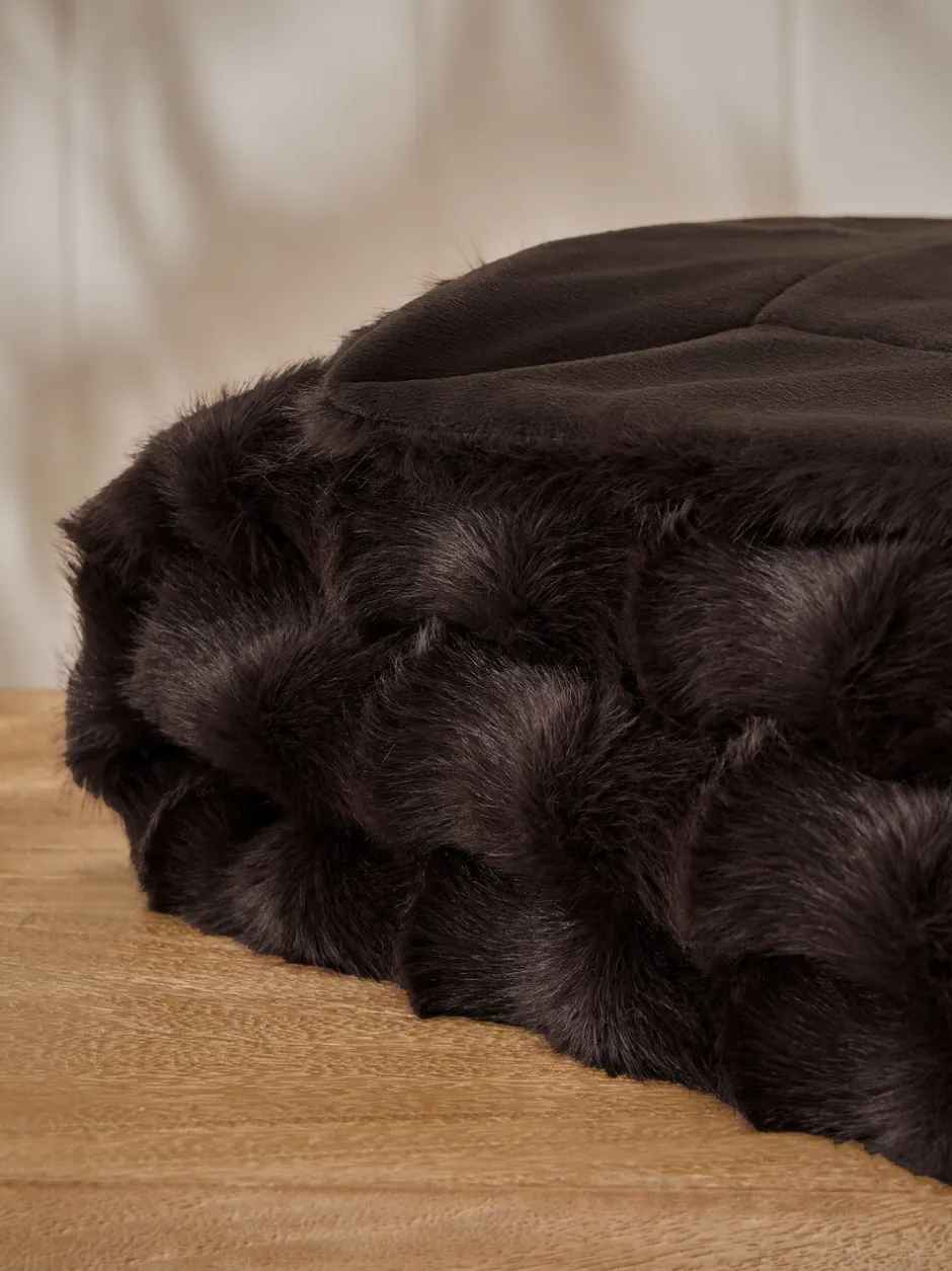 Kussentjes En Plaids|Kussentjes En Plaids|Next Sprei met ruit van imitatiebont met textuur Chocoladebruin