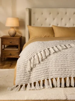 Kussentjes En Plaids|Kussentjes En Plaids*Next Tassel Knit Throw Licht natuurlijk