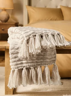 Kussentjes En Plaids|Kussentjes En Plaids*Next Tassel Knit Throw Licht natuurlijk