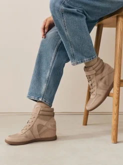 Sneakers|Next - Forever Comfort® sneakers met sleehak en veters Taupe