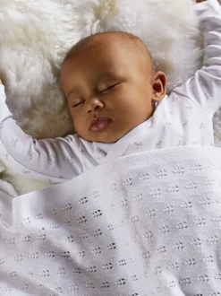 Babyartikelen En Slaapzakken |The Little Tailor ajourgebreid babydekentje van 100% katoen