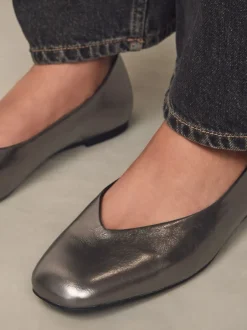 Lage Schoenen|Next - Forever Comfort® Leather Square Toe Ballerina Flats Tin