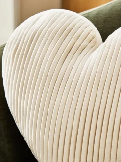 Kussentjes En Plaids|Kussentjes En Plaids|Next Valentines 3D Pleated Velvet Heart Cushion