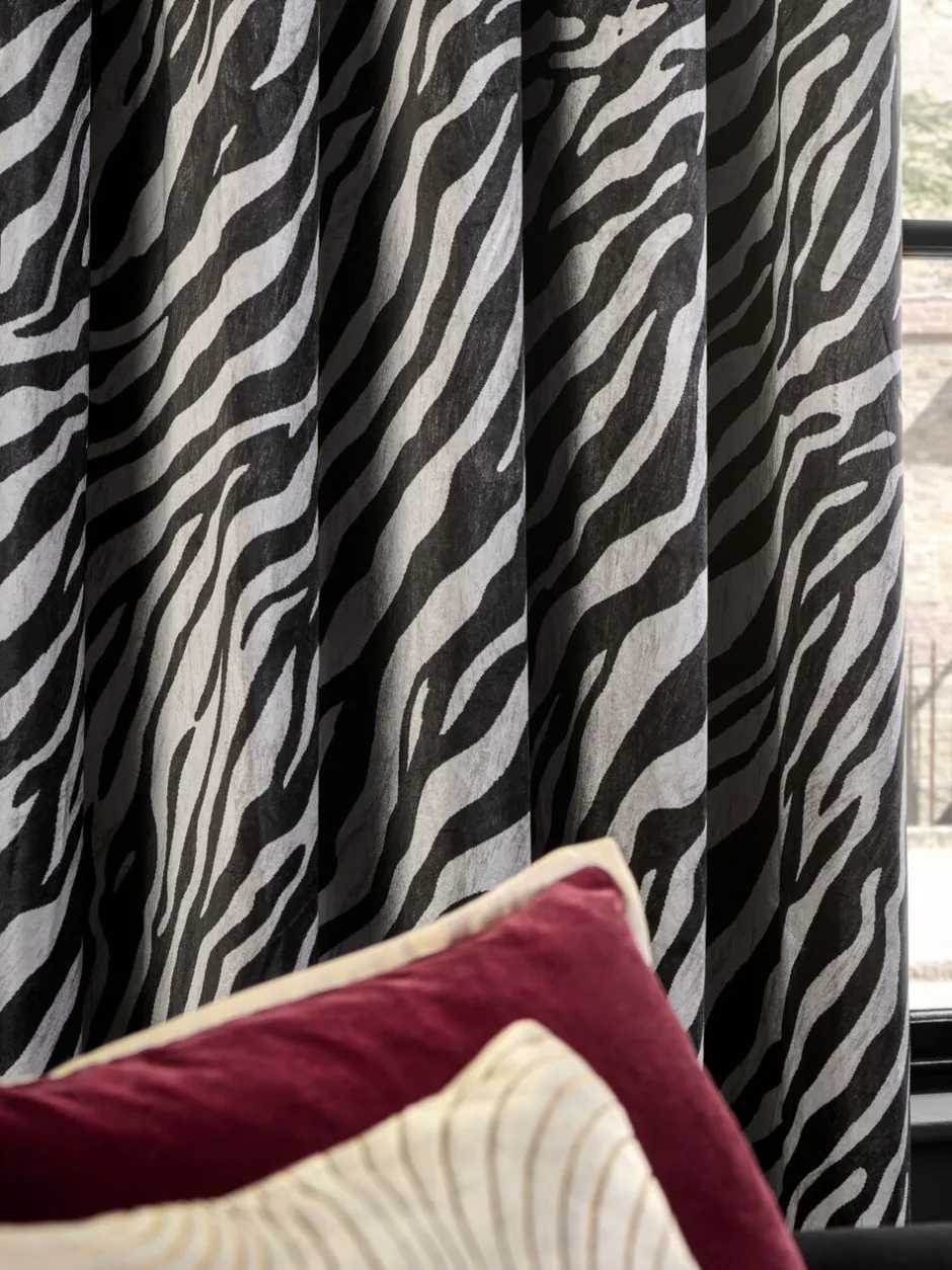 Gordijnen|Gordijnen*Next Velvet Zebra Print Eyelet Curtains