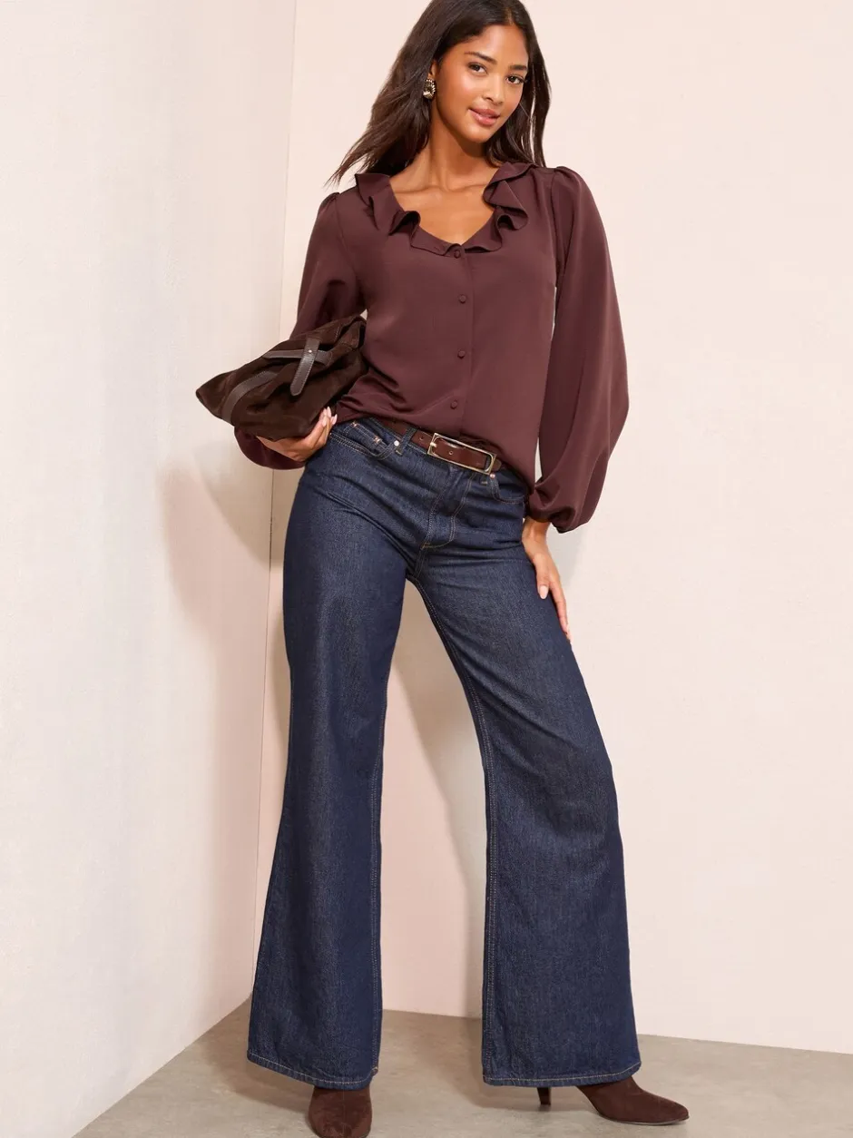 Blouses En Overhemden|Tops En T-Shirts|Friends Like These - Long Sleeve Button Front Ruffle Blouse Vijgpaars