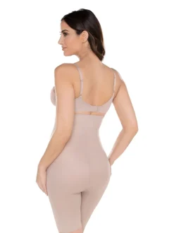 Shapewear*Miraclesuit - - Extra krachtig vormgevende short met hoge taille en lange pijpjes Warm beige