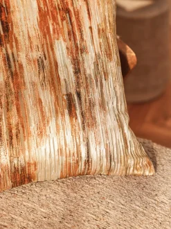 Kussentjes En Plaids|Kussentjes En Plaids|Next Wazig velours gestreept kussen Oranje