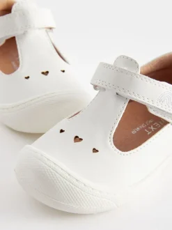 Babyschoenen*Next - Babyslofjes met T-bandje Wit